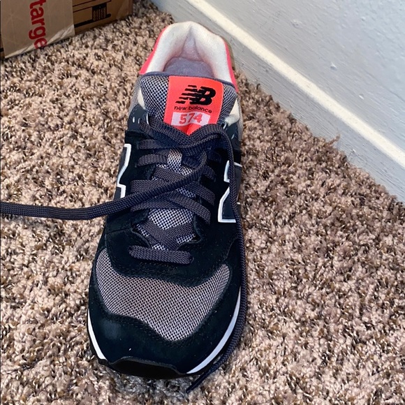 New balance - Picture 2 of 2